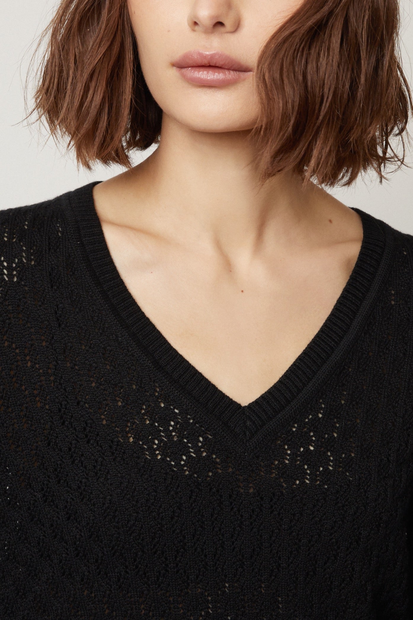 Zoe Lace V